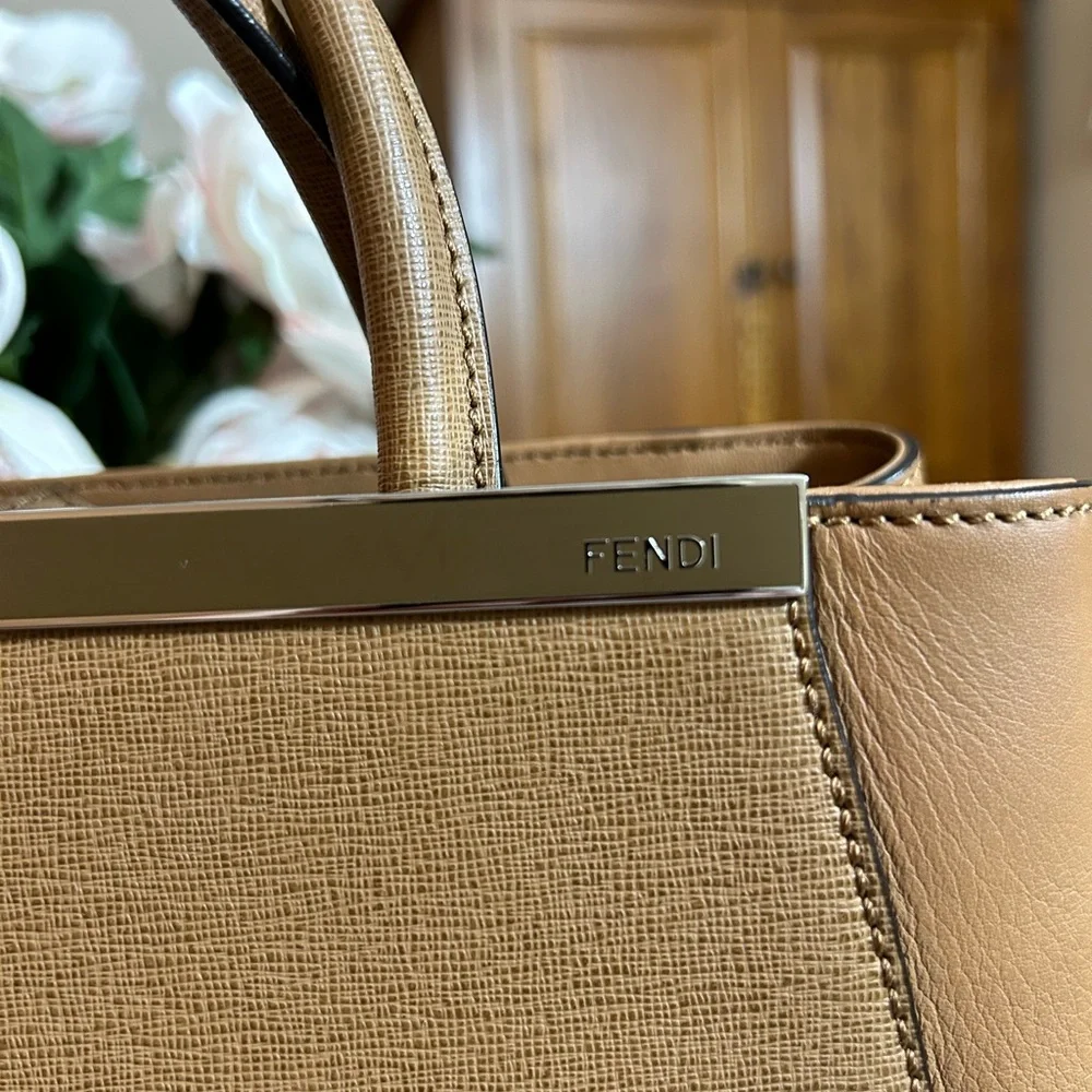 FENDI Petite 2Jours brown leather Tote - Picture 4 of 14